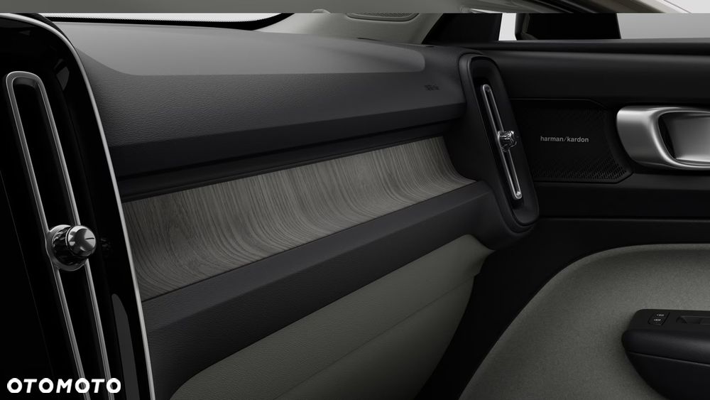 Volvo XC 40 B3 Ultra Dark - 8