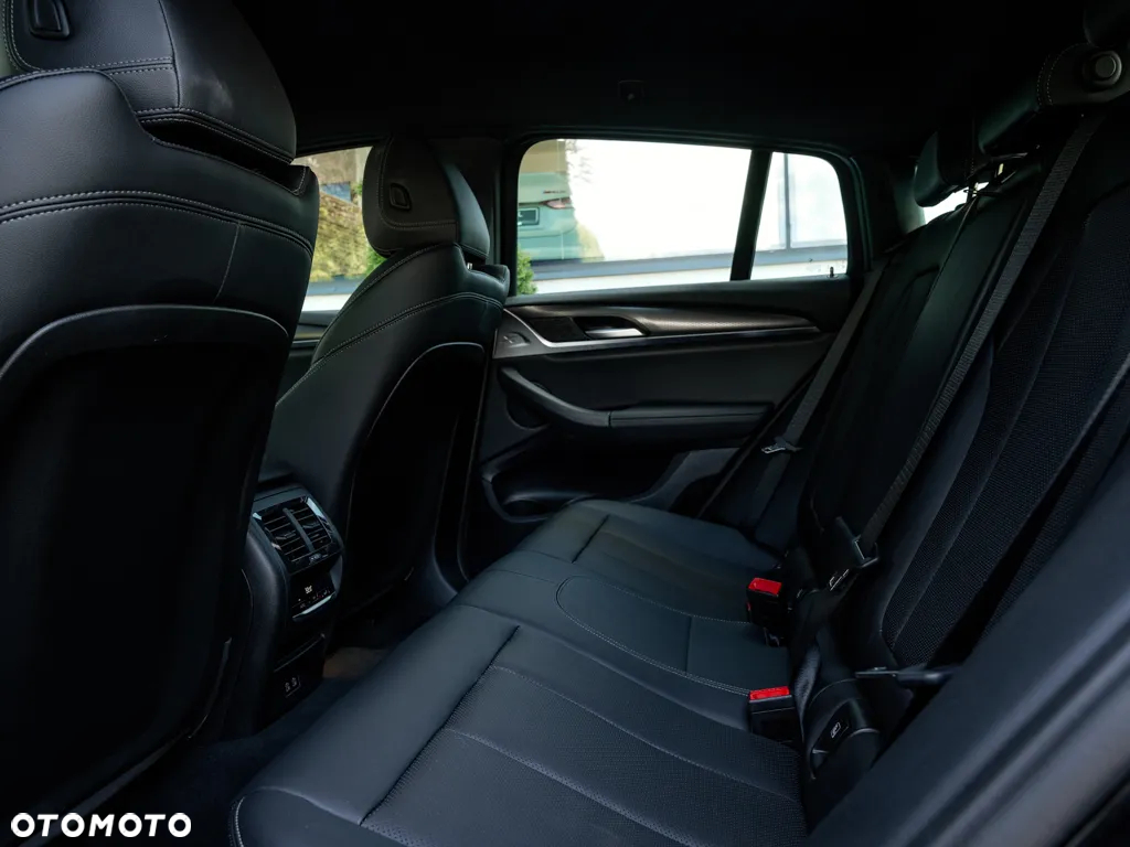 BMW X4 xDrive20d - 13
