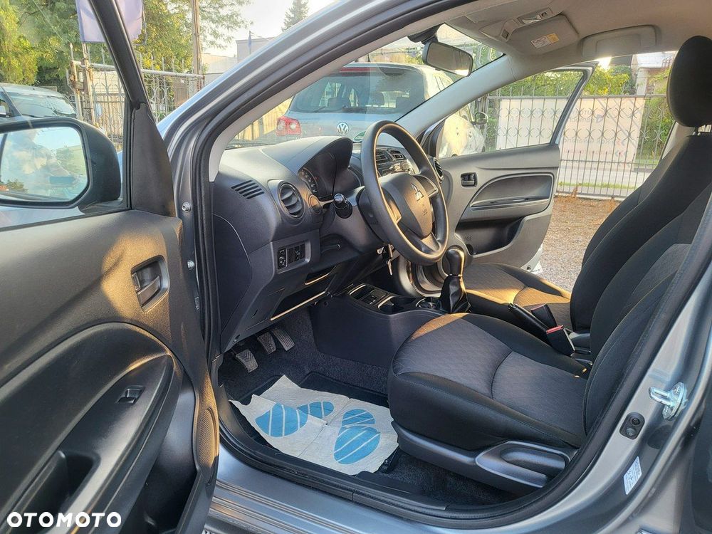 Mitsubishi Space Star - 13