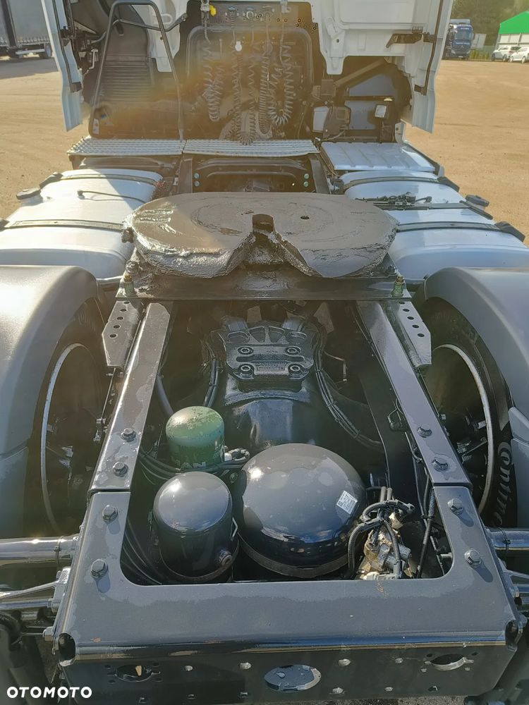 MAN TGX18.460 lowdeck - 7