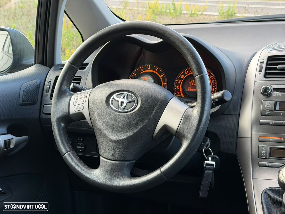 Toyota Auris 1.4 VVT-i AC - 10