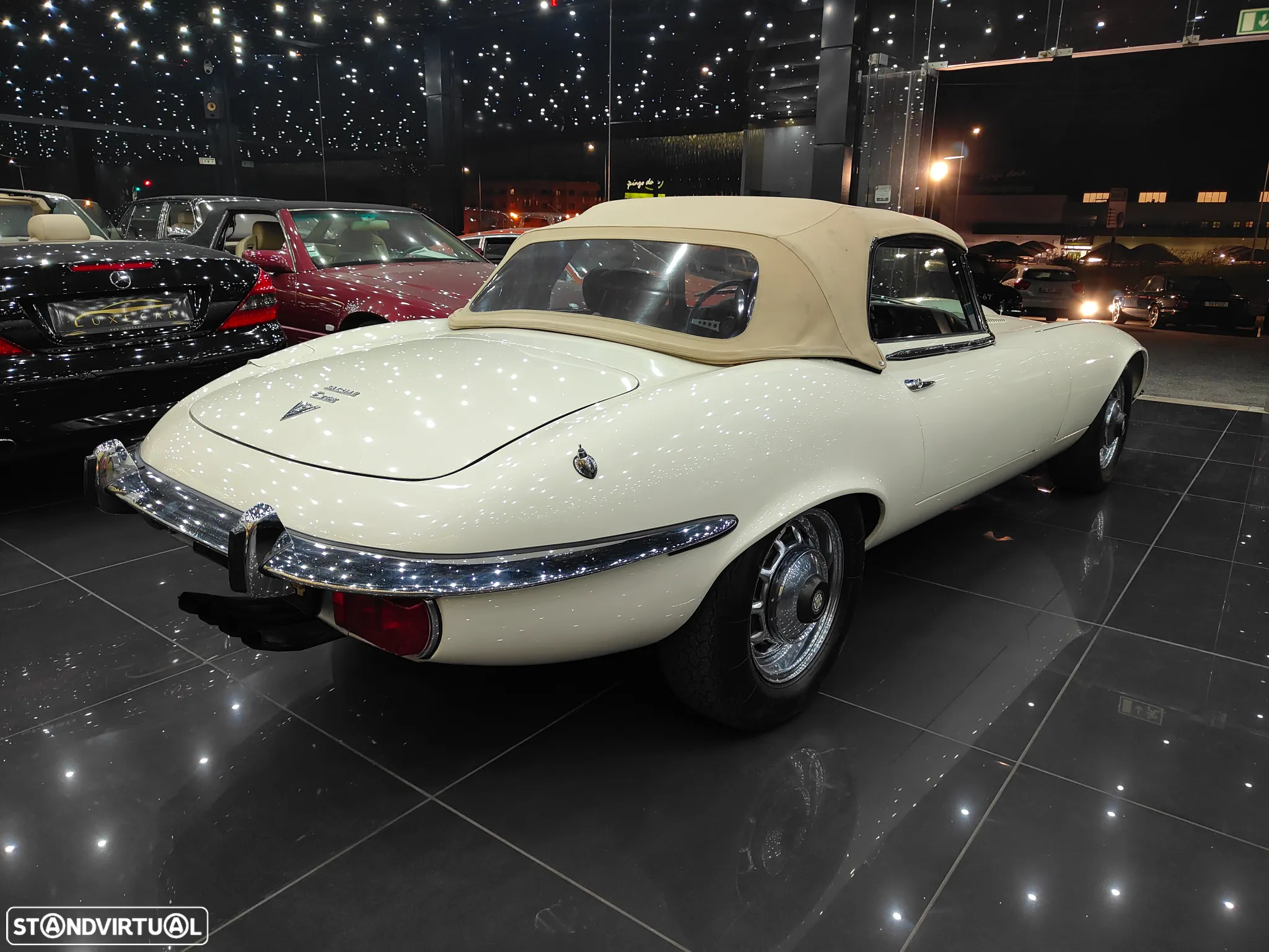 Jaguar E-Type - 6