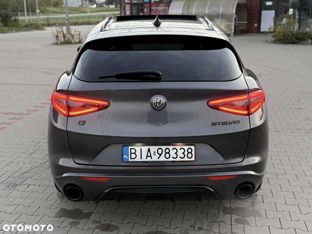 Alfa Romeo Stelvio 2.0 Turbo Veloce TI Q4 - 33