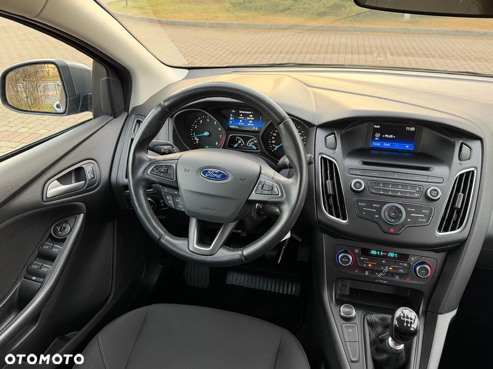 Ford Focus 1.0 EcoBoost Titanium - 10