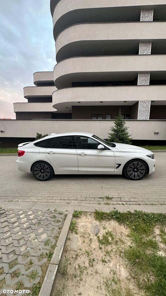 BMW Seria 3 320i xDrive - 4