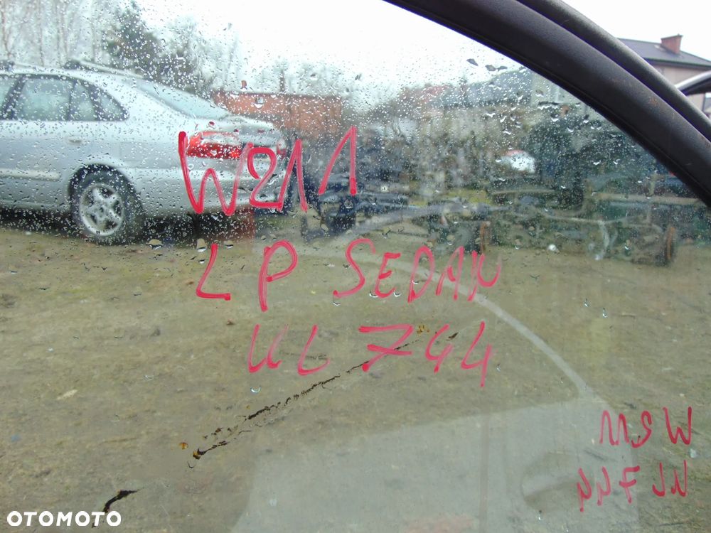 Karoseria Mercedes w211 kod Lak 744 - 4