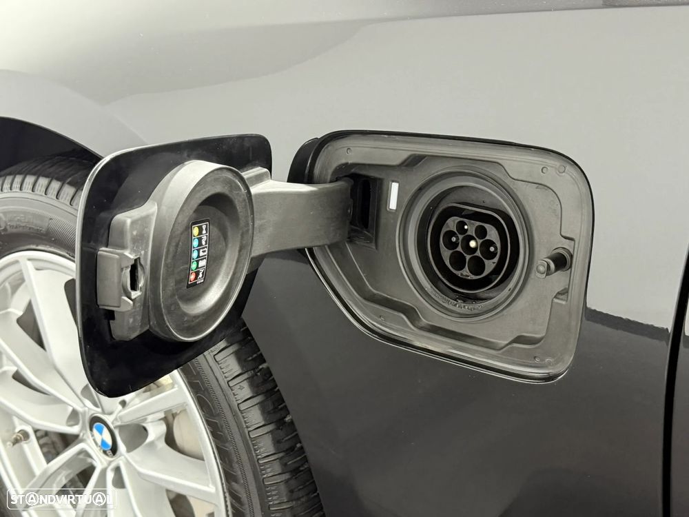 BMW 330 e Corporate Edition Auto - 54