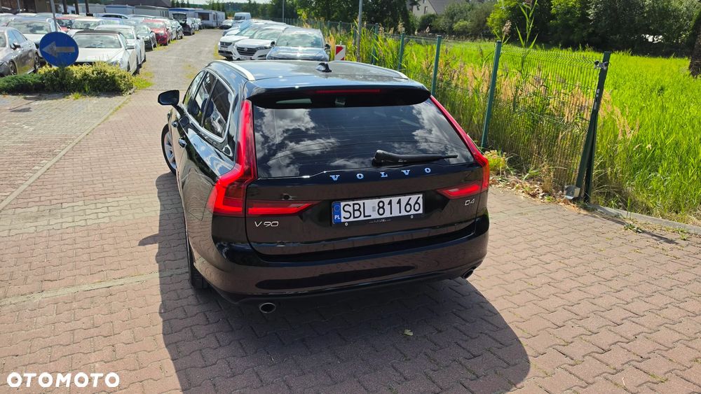 Volvo V90 D4 Geartronic Momentum - 23