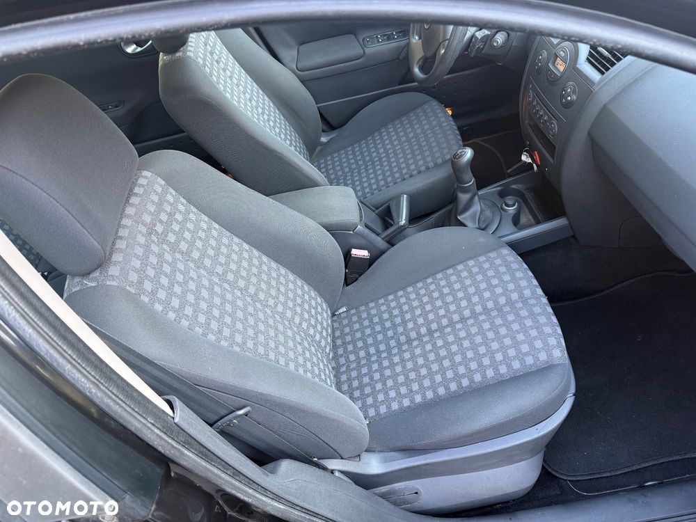 Renault Megane 1.6 Avantage - 10