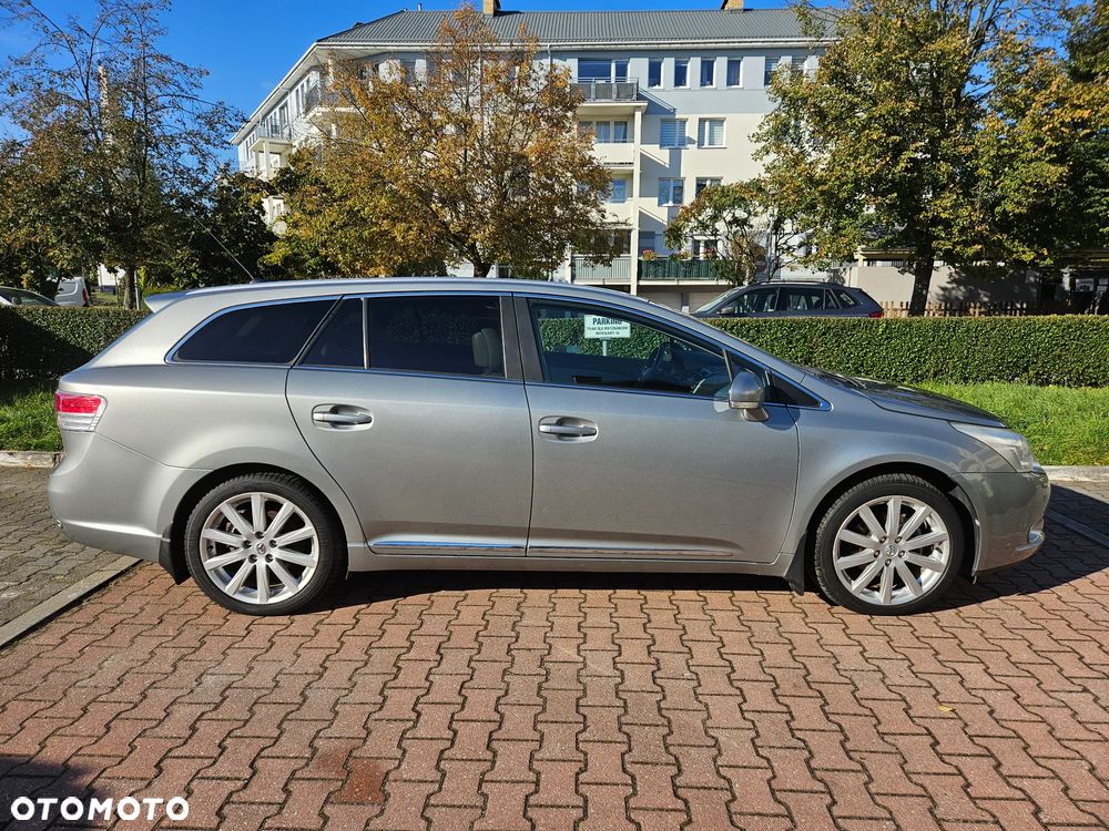 Toyota Avensis 2.0 Prestige MS - 11
