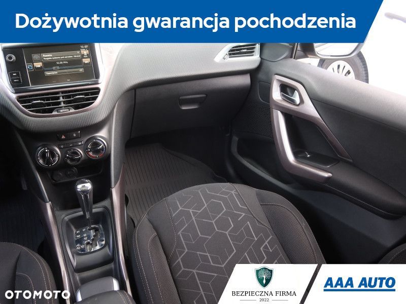 Peugeot 2008 - 10