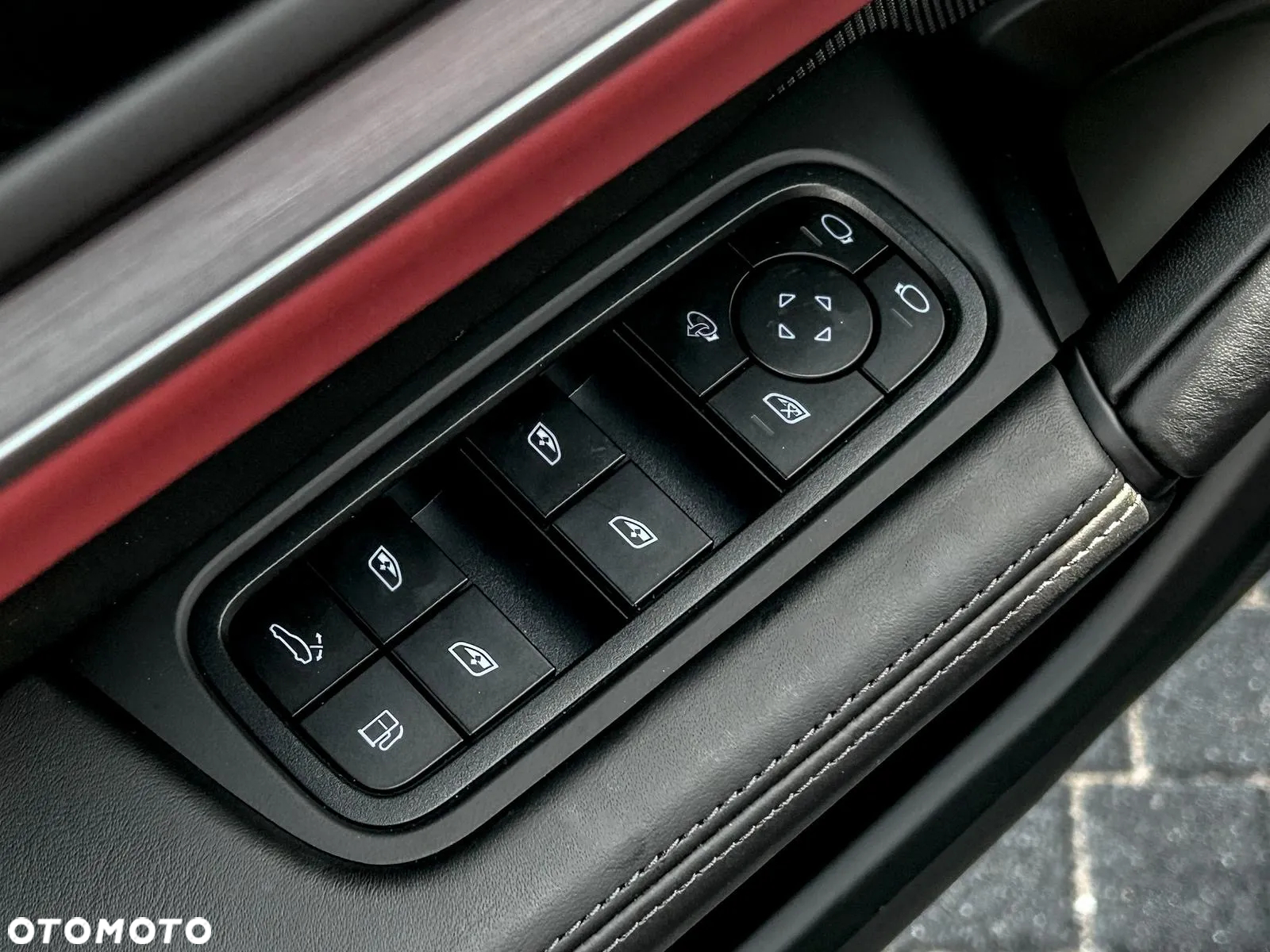 Porsche Cayenne - 15