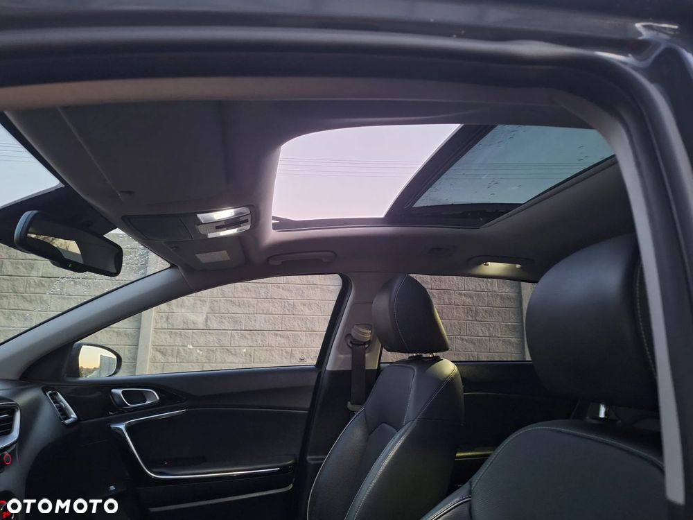 Kia Ceed 1.6 CRDi Platinum Edition - 21