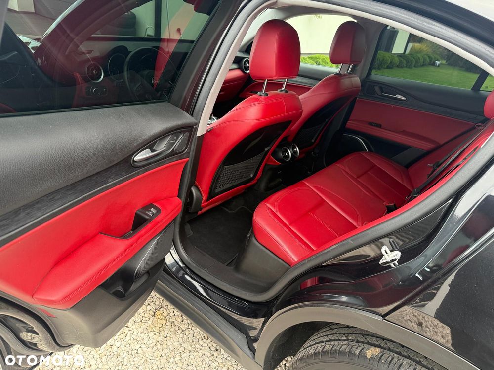 Alfa Romeo Stelvio 2.0 Turbo 16V AT8-Q4 Sprint - 19
