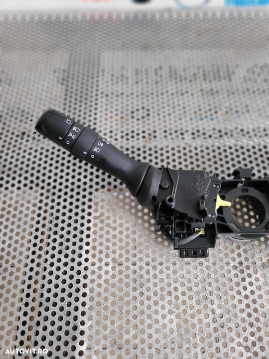 Bloc Lumini Maneta Semnalizare Stergatoare Toyota Avensis T27 An 2009-2013 Dezmembrez Toyota Avensis - 4