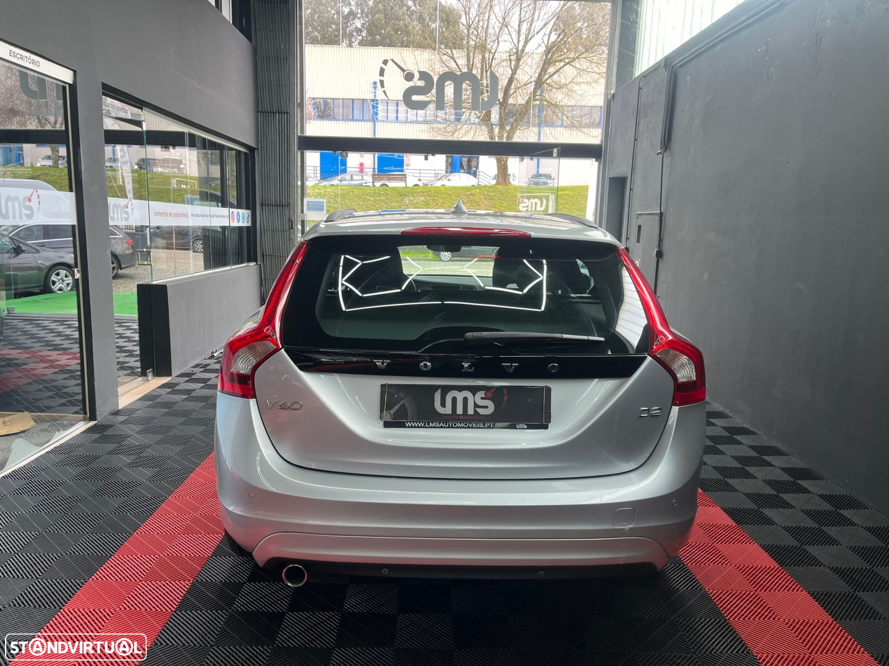 Volvo V60 2.0 D2 Kinetic Geartronic - 5