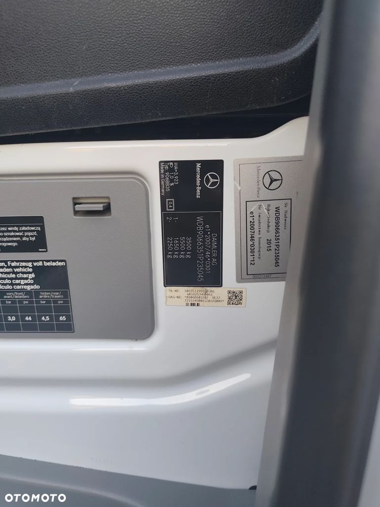 Mercedes-Benz Sprinter - 21