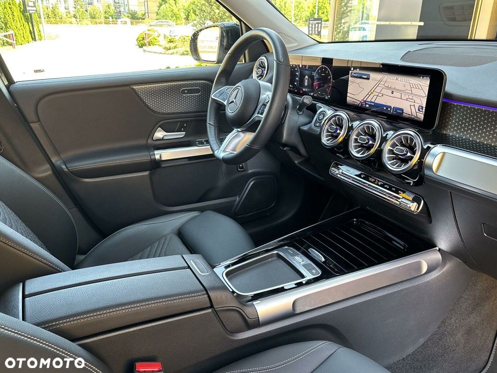 Mercedes-Benz GLB 200 Progressive 7G-DCT - 17