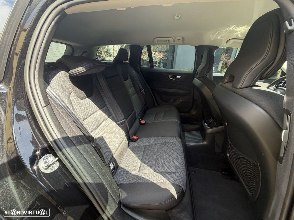 Volvo V60 2.0 T6 AWD TE Core - 18