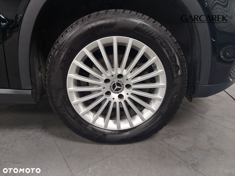 Mercedes-Benz GLA 180 7G-DCT - 9