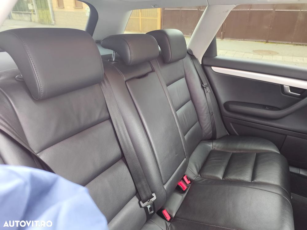 Audi A4 2.0 T FSI multitronic - 10