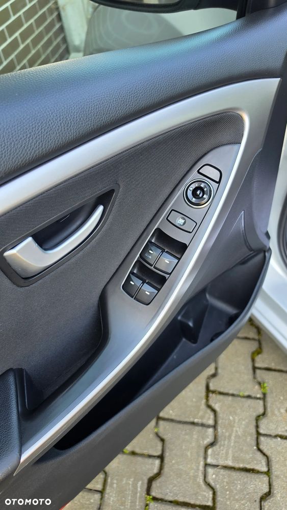 Hyundai i30 1.4 Fifa World Cup Edition - 18