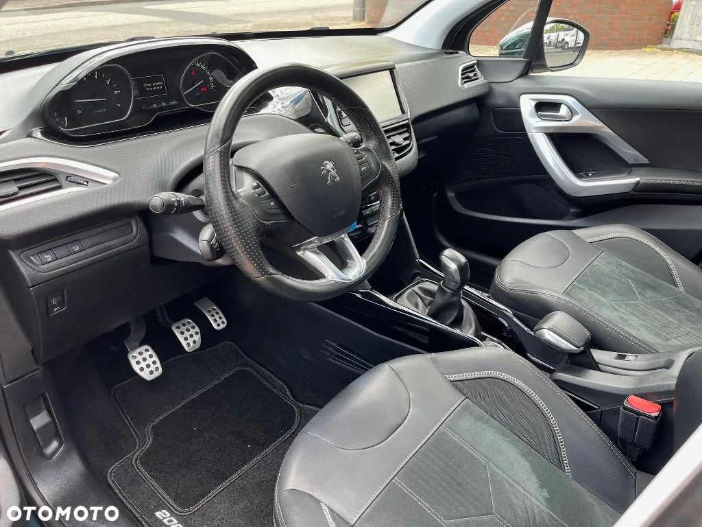 Peugeot 2008 1.2 Pure Tech Crossway S&S - 11