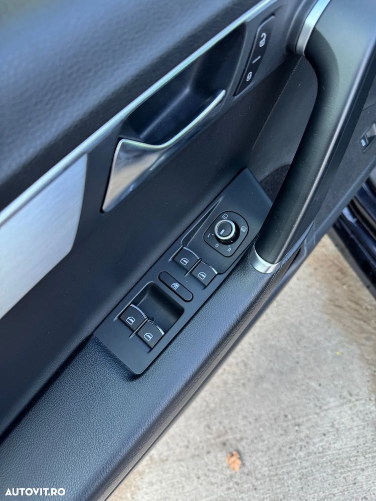 Volkswagen Passat 2.0 TDI BlueMotion Technology Highline - 17