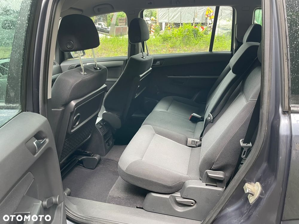 Opel Zafira 1.6 - 8
