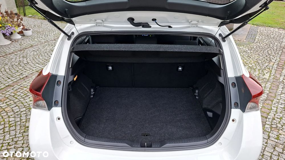 Toyota Auris 1.8 HSD Luna - 26