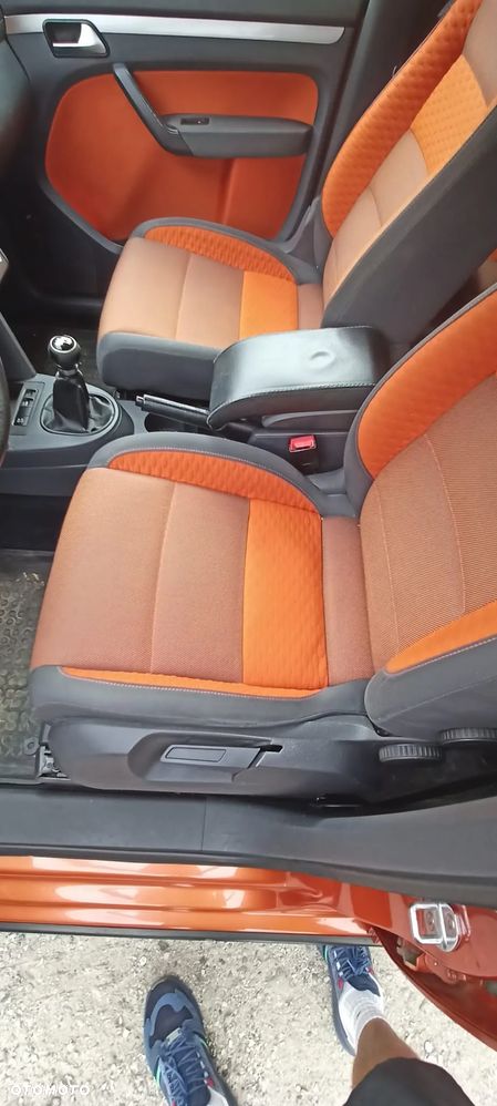 Volkswagen Touran 1.9 TDI DPF Cross - 8