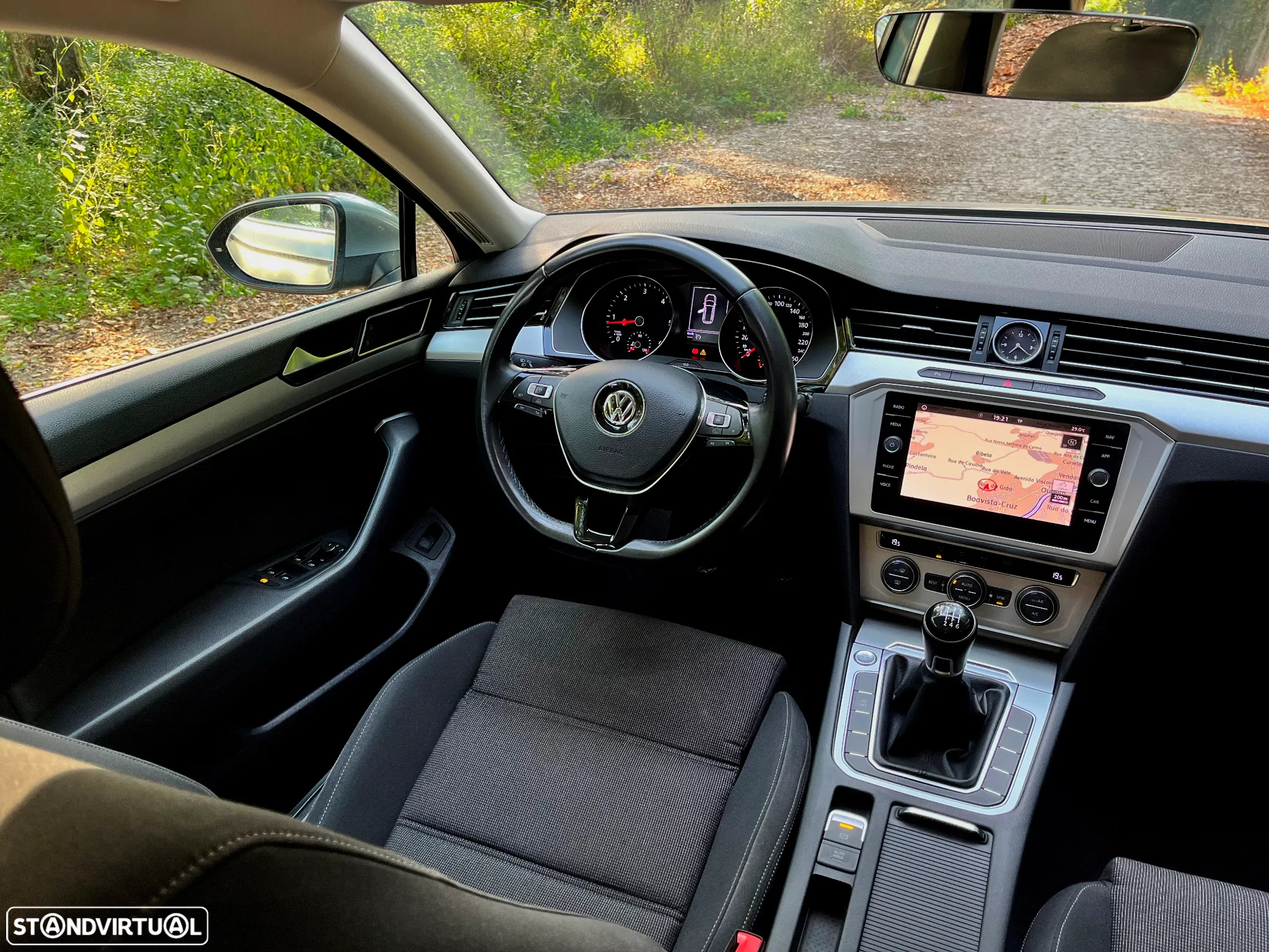 VW Passat Variant 1.6 TDI BlueMotion - 11