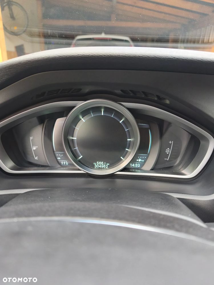 Volvo V40 2015 photo 5