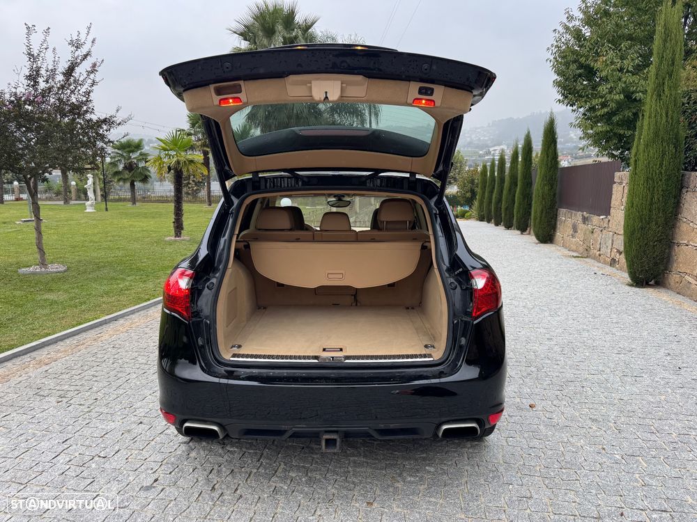 Porsche Cayenne S - 35