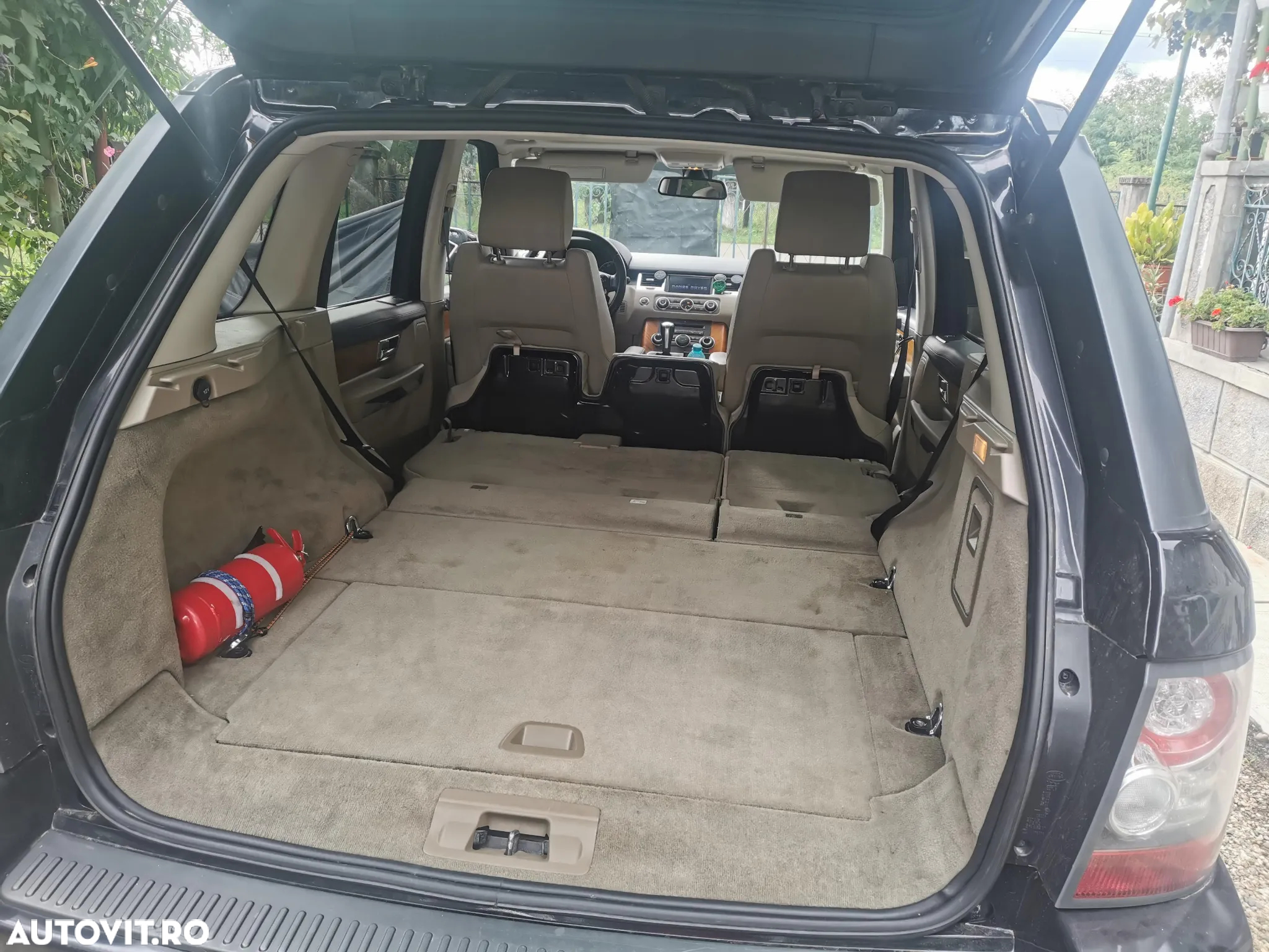 Land Rover Range Rover Sport 3.0 TDV6 SE - 28