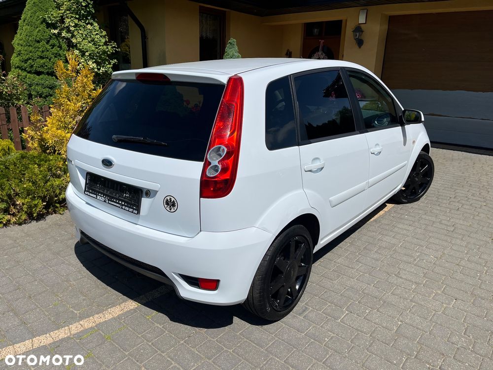Ford Fiesta 1.4 Ambiente - 20