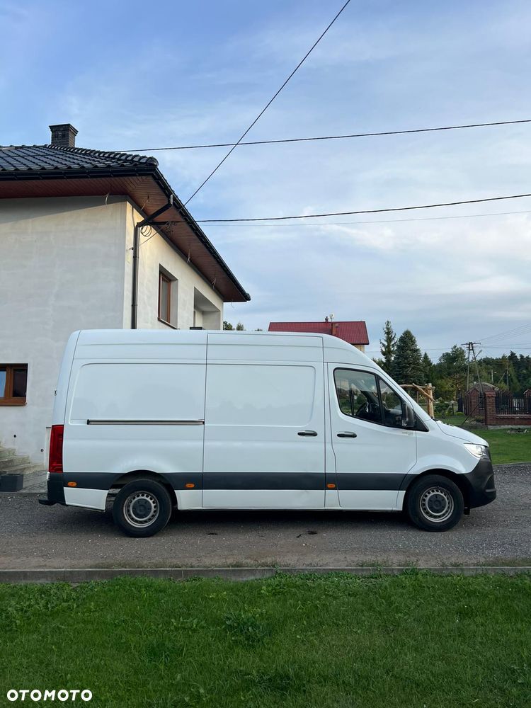 Mercedes-Benz Sprinter - 4