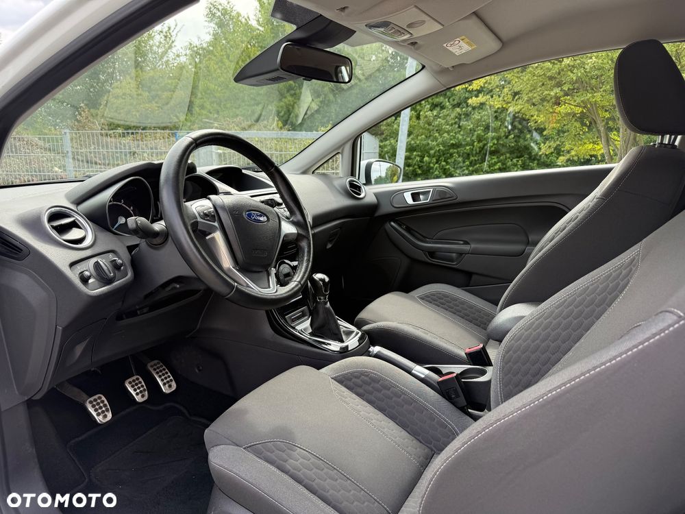 Ford Fiesta - 10