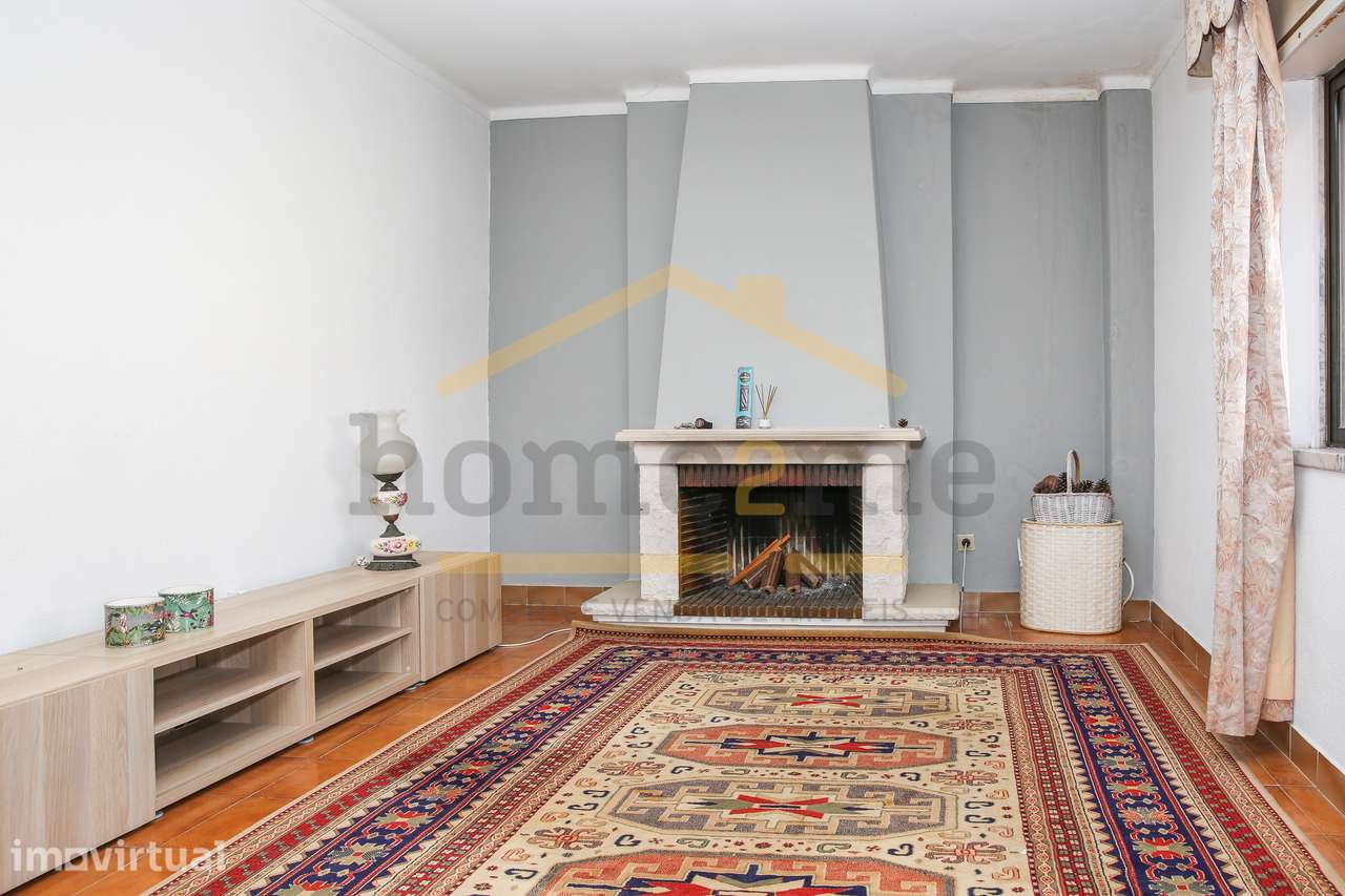 Apartamento T3 com duas varandas no centro da vila - Grande imagem: 3/25