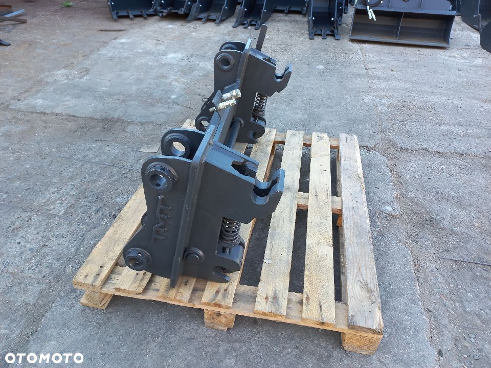 Szybkozłącze przednie New Holland Case LB110 LB115 CASE 580 590 mechaniczne - 3