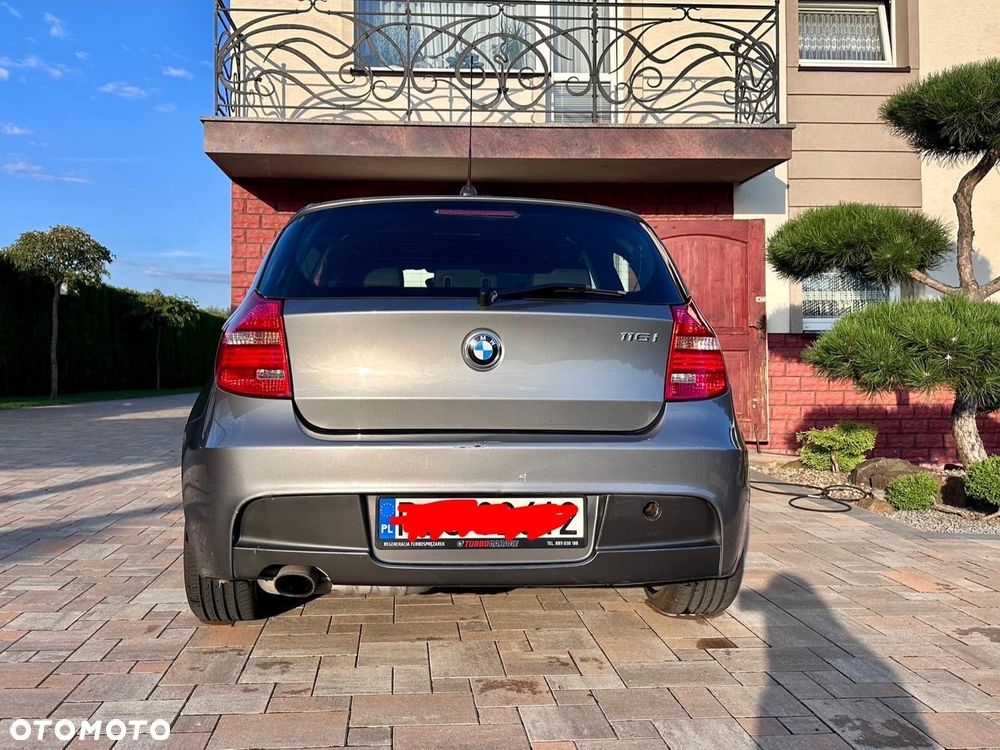 BMW 116I 2010 photo 4