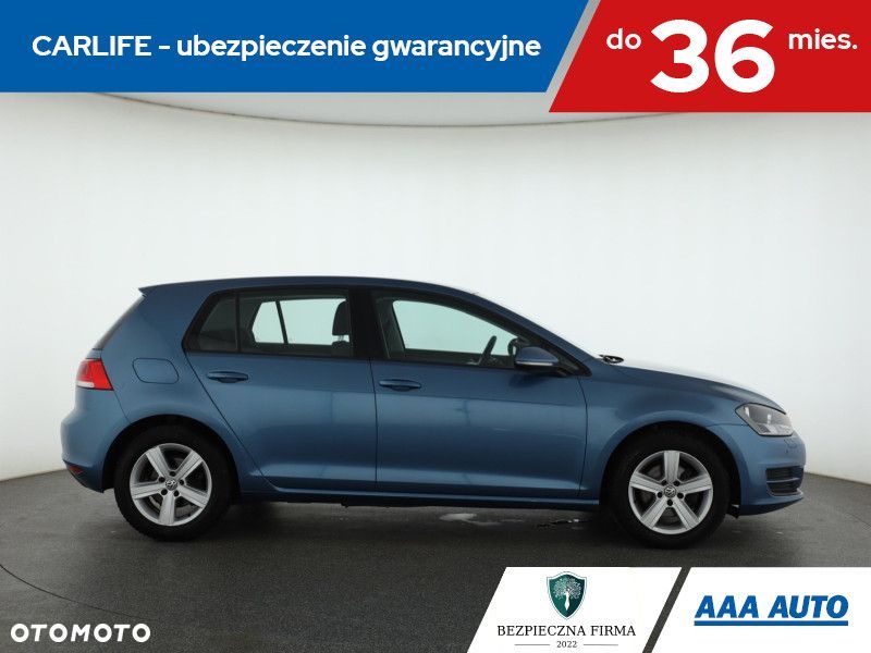 Volkswagen Golf - 8