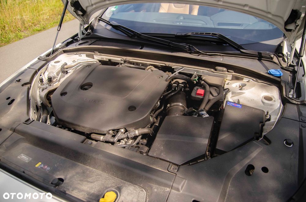 Volvo V90 Cross Country - 33