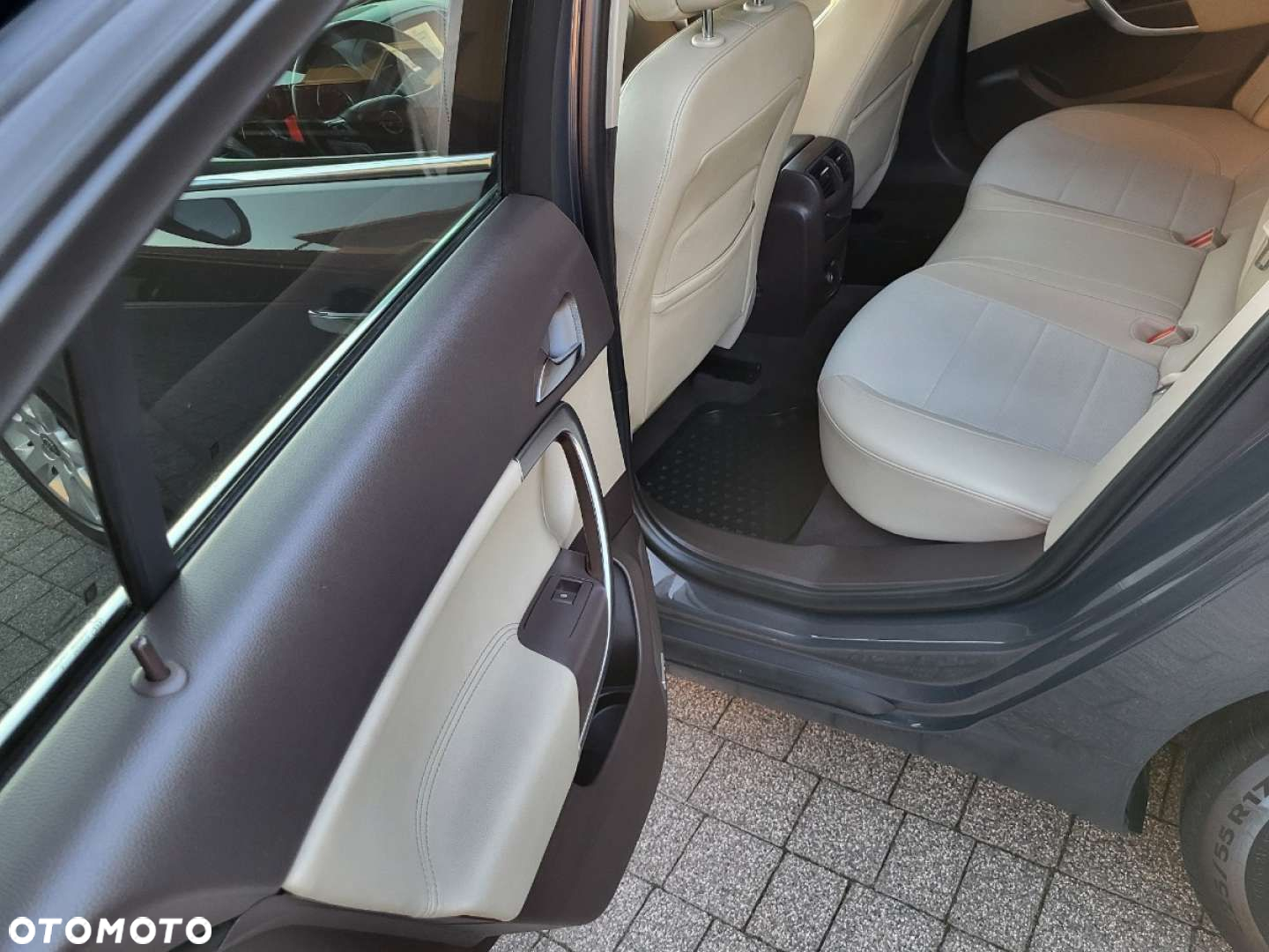 Opel Insignia - 14