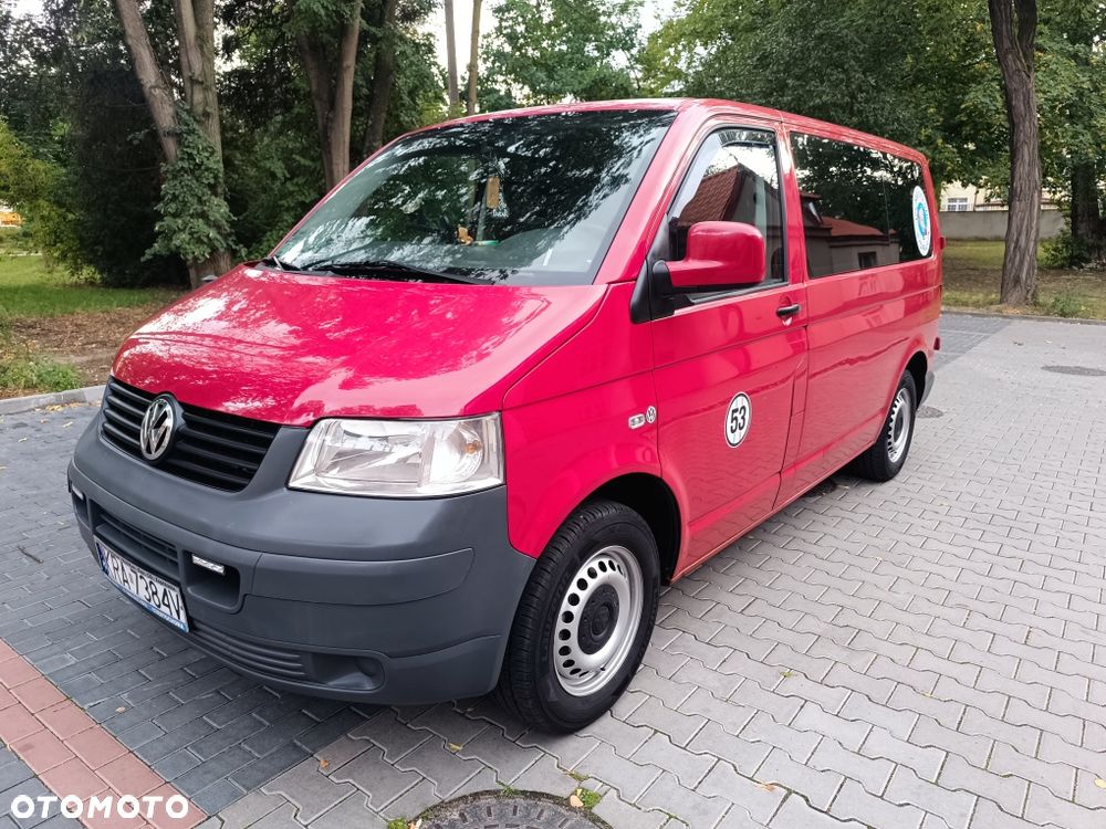 Volkswagen Caravelle - 1