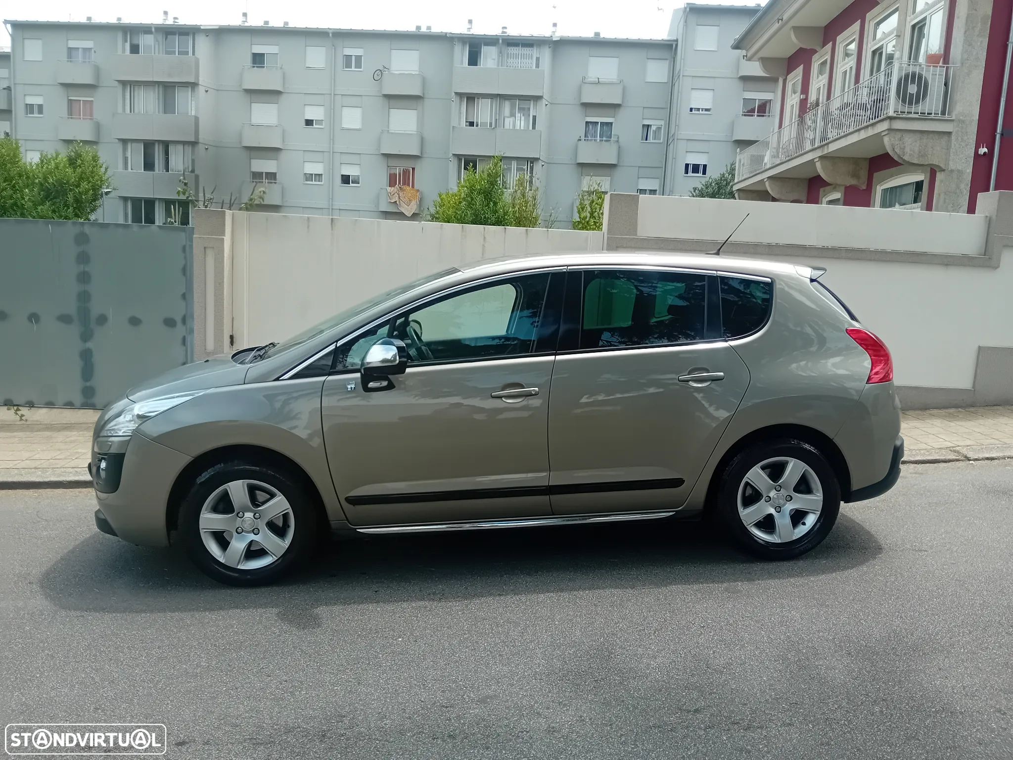 Peugeot 3008 2.0 HDi Hybrid4 102g - 4