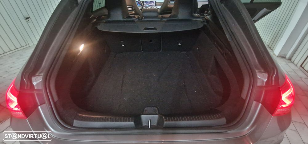 Mercedes-Benz CLA 200 d Shooting Brake AMG Line Aut. - 25