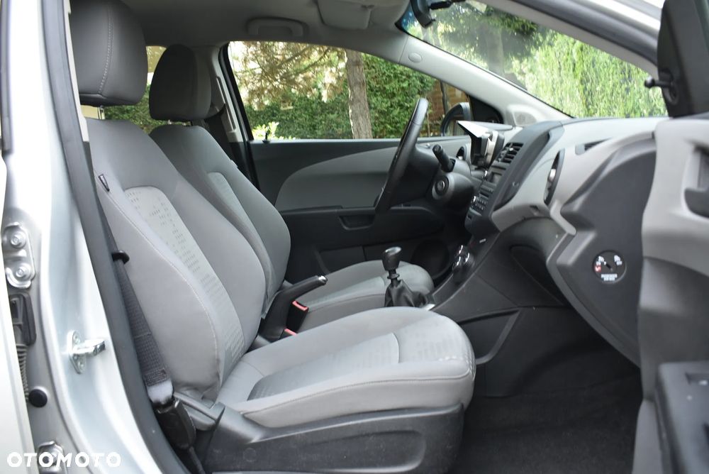 Chevrolet Aveo 1.2 LS+ - 25