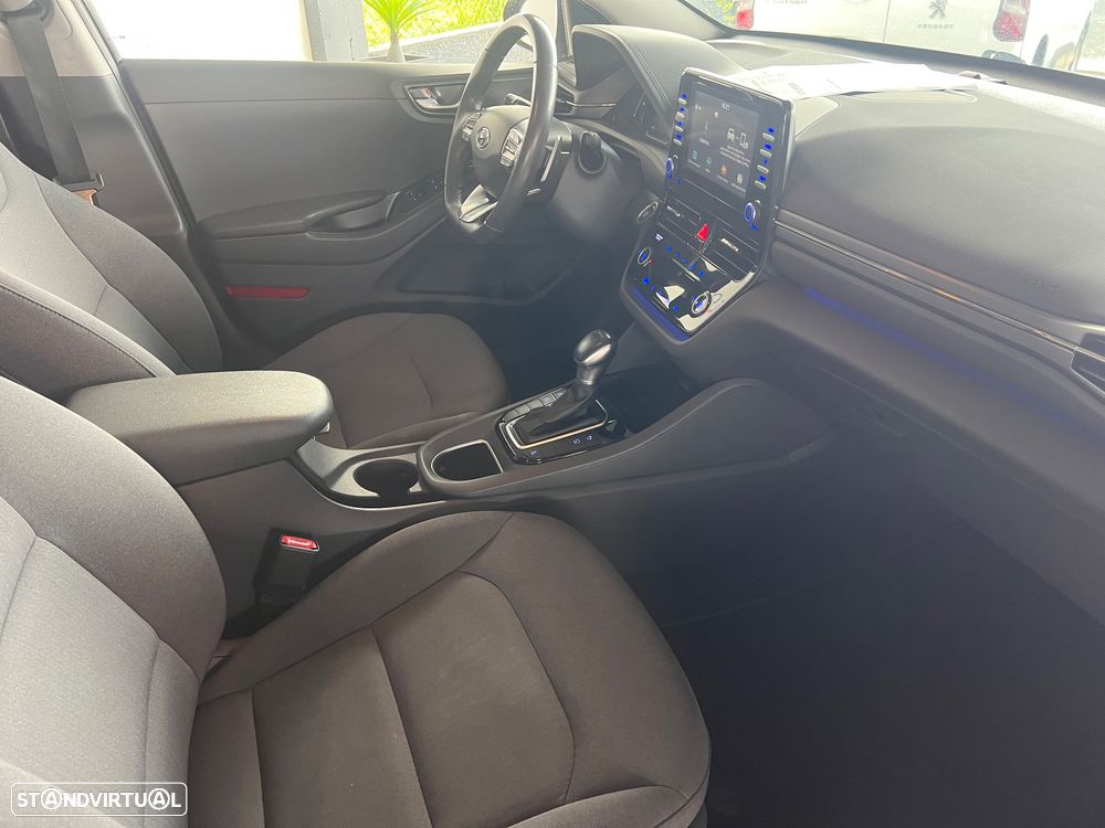 Hyundai Ioniq 1.6 GDI HEV Hybrid Tech - 11