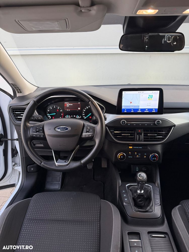 Ford Focus 1.0 EcoBoost Trend Edition - 9